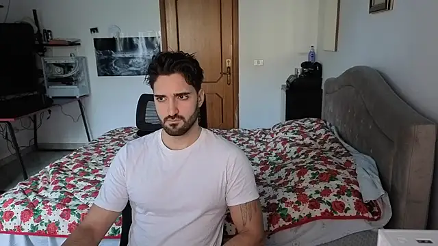 Al3xox02 online show from January 11, 12:34 pm