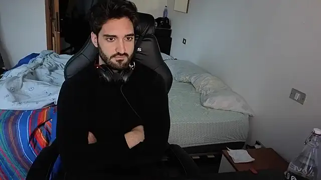 Al3xox02 online show from April 1, 10:27 am