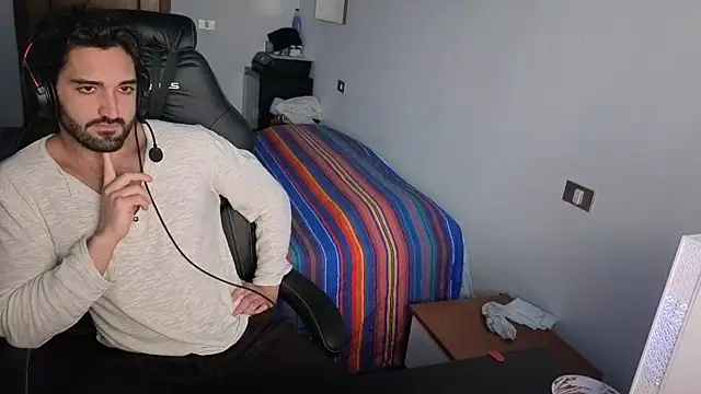 Al3xox02 online show from March 27, 10:00 pm