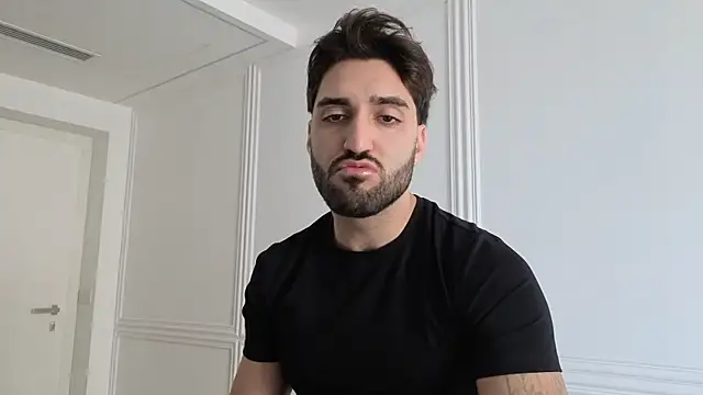 Al3xox02 online show from March 12, 8:51 am