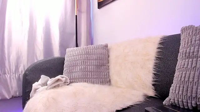 Snapshot of Leoo_Miller chatting on November 9, 4:55 pm Leoo Miller online show from November 9, 4:55 pm