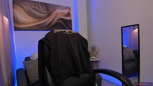 Snapshot of Leoo_Miller chatting on February 19, 4:09 am Leoo Miller online show from February 19, 4:09 am