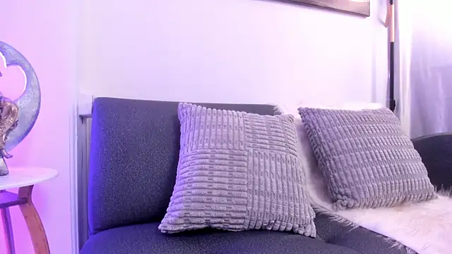 Snapshot of Leoo_Miller chatting on November 16, 1:54 am Leoo Miller online show from November 16, 1:54 am