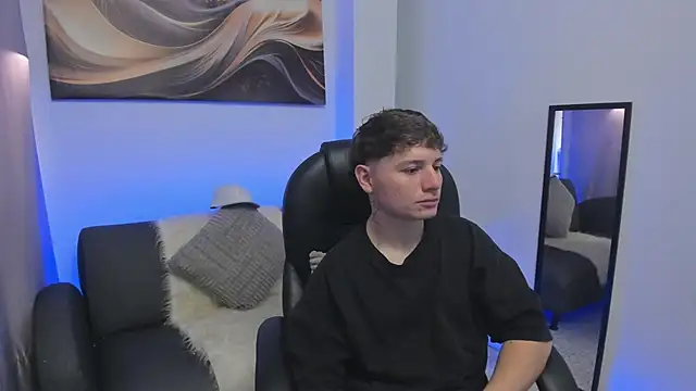 Leoo Miller online show from January 18, 4:05 am