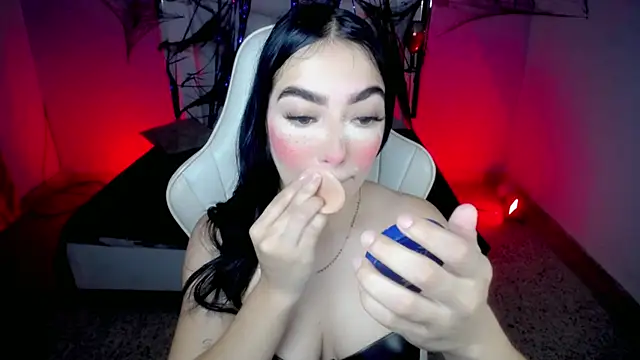 cielooo  online show from October 24, 8:30 pm