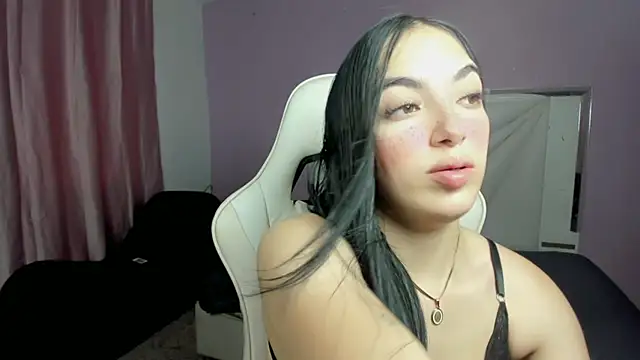 cielooo  online show from November 17, 8:35 pm