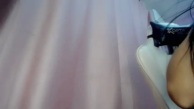 cielooo  online show from April 5, 3:35 am