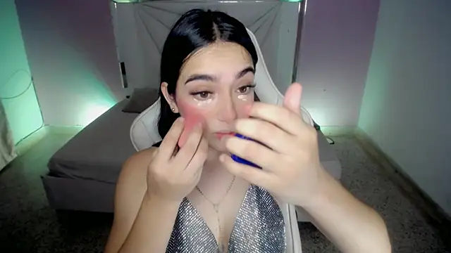 cielooo  online show from November 5, 8:45 pm