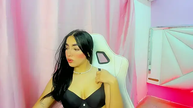 cielooo  online show from December 15, 8:25 pm