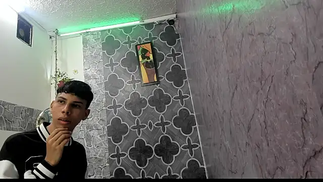 sexyboys cutex18 online show from March 3, 10:06 pm