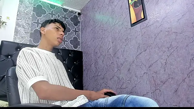 sexyboys cutex18 online show from March 12, 3:34 am