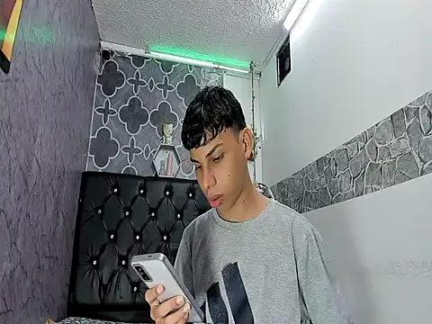 sexyboys cutex18 online show from March 20, 12:44 am