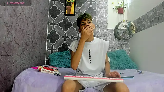 sexyboys cutex18 online show from January 12, 9:31 pm