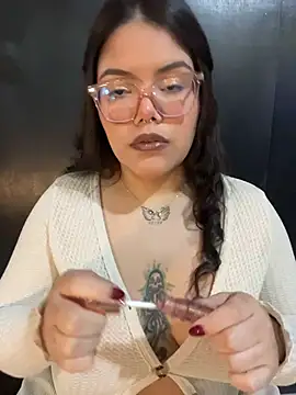 GabrielleMarsh1 online show from December 3, 2:45 am