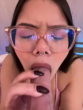 Snapshot of GabrielleMarsh1 chatting on February 11, 3:39 am GabrielleMarsh1 online show from February 11, 3:39 am