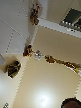 Snapshot of Alfred_00000 chatting on December 14, 12:50 am Alfred 00000 online show from December 14, 12:50 am