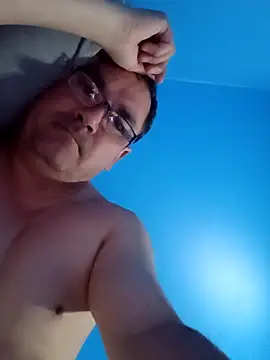 Snapshot of Alfred_00000 chatting on October 11, 3:40 am Alfred 00000 online show from October 11, 3:40 am