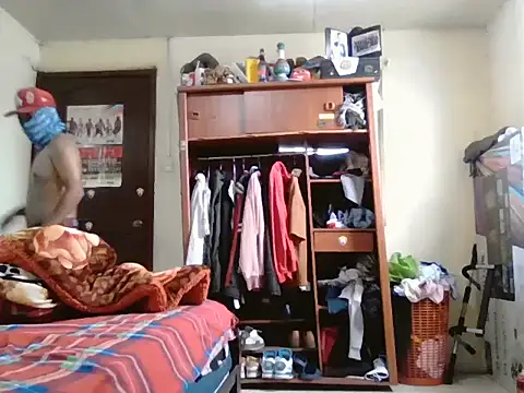 marco13y online show from November 26, 8:20 pm