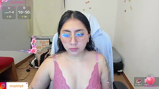 Snapshot of LoveLyy- chatting on November 19, 11:16 pm LoveLyy- online show from November 19, 11:16 pm