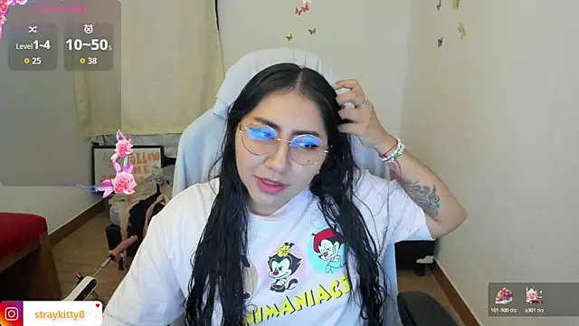 Snapshot of LoveLyy- chatting on November 9, 4:55 pm LoveLyy- online show from November 9, 4:55 pm