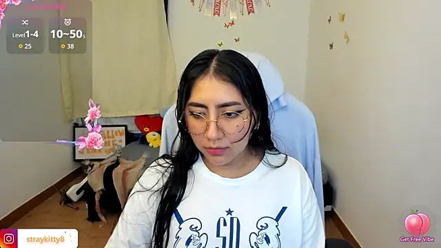 Snapshot of LoveLyy- chatting on October 16, 9:12 pm LoveLyy- online show from October 16, 9:12 pm