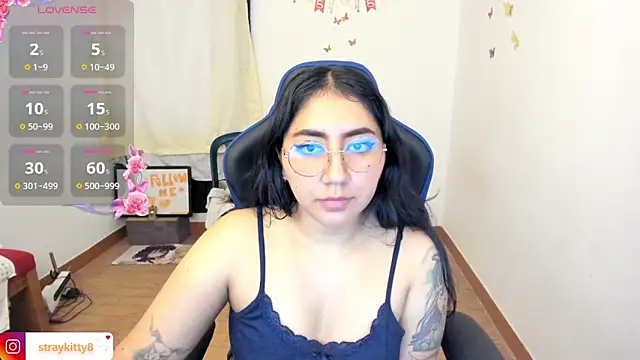 LoveLyy- online show from March 28, 4:30 pm
