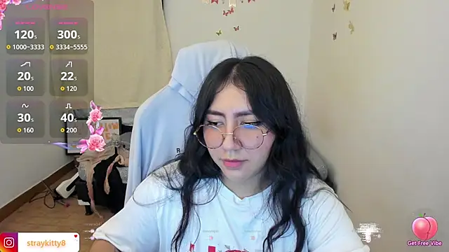 Snapshot of LoveLyy- chatting on November 1, 11:53 pm LoveLyy- online show from November 1, 11:53 pm