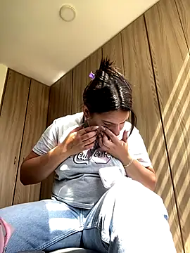 Stefany Bam online show from December 14, 3:39 pm