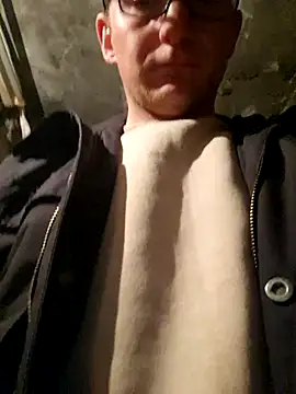 MeskaKurwa1988 online show from November 9, 9:52 pm