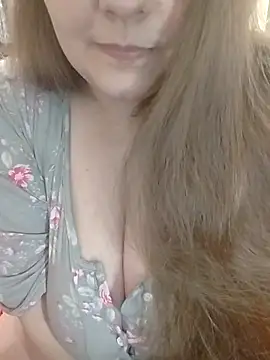 AugustRayn online show from February 8, 3:04 am