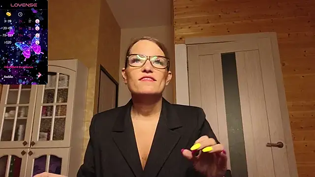 Lady Shine online show from October 29, 3:49 am