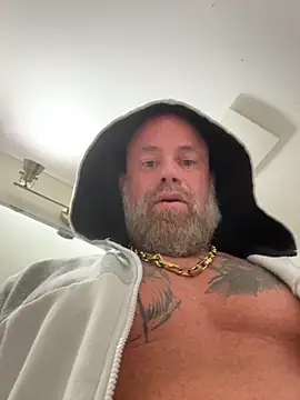 Snapshot of Muscledick40 chatting on February 23, 2:57 am Muscledick40 online show from February 23, 2:57 am