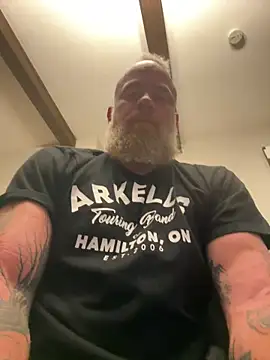 Snapshot of Muscledick40 chatting on October 5, 2:57 am Muscledick40 online show from October 5, 2:57 am