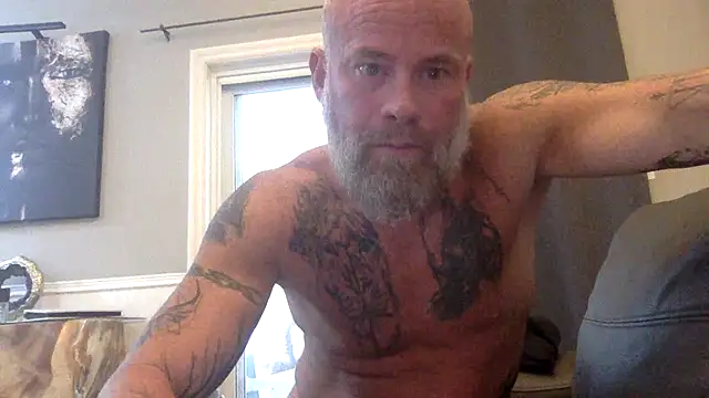 Snapshot of Muscledick40 chatting on February 12, 7:35 pm Muscledick40 online show from February 12, 7:35 pm