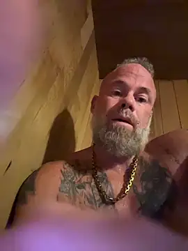 Snapshot of Muscledick40 chatting on February 27, 1:00 pm Muscledick40 online show from February 27, 1:00 pm