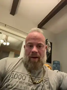 Snapshot of Muscledick40 chatting on February 7, 9:06 am Muscledick40 online show from February 7, 9:06 am