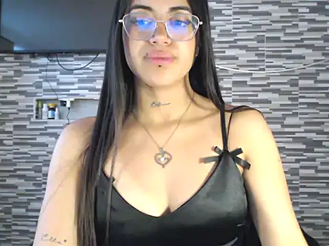 Snapshot of Carla_Bennett__ chatting on October 14, 11:33 am Carla Bennett online show from October 14, 11:33 am