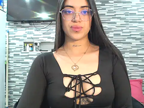 Snapshot of Carla_Bennett__ chatting on October 8, 11:34 am Carla Bennett online show from October 8, 11:34 am