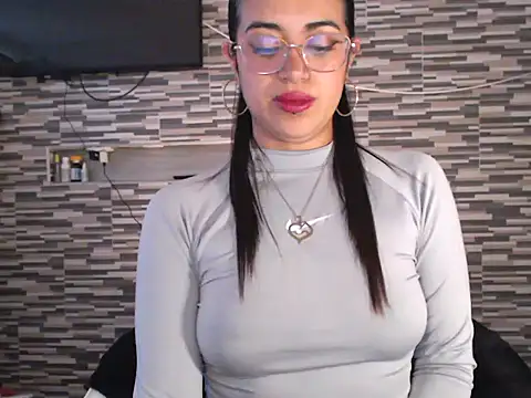 Snapshot of Carla_Bennett__ chatting on October 12, 11:11 am Carla Bennett online show from October 12, 11:11 am