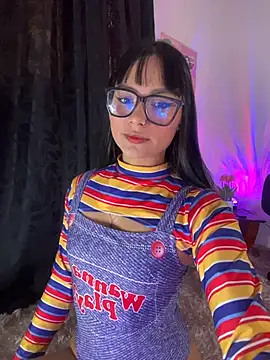 Snapshot of AlannaDollx chatting on October 31, 1:30 pm AlannaDollx online show from October 31, 1:30 pm