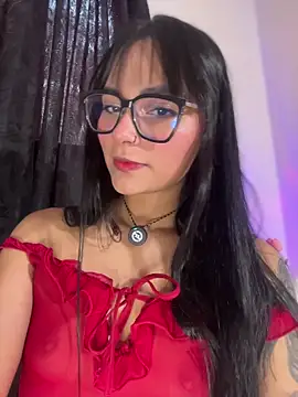 Snapshot of AlannaDollx chatting on December 2, 2:08 pm AlannaDollx online show from December 2, 2:08 pm