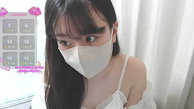 Snapshot of hinako08 chatting on November 29, 2:23 am hinako08 online show from November 29, 2:23 am