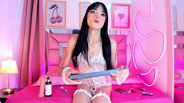 Snapshot of Nefera_Noxx chatting on November 2, 4:50 am Nefera Noxx online show from November 2, 4:50 am