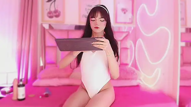 Nefera Noxx online show from December 23, 3:50 am