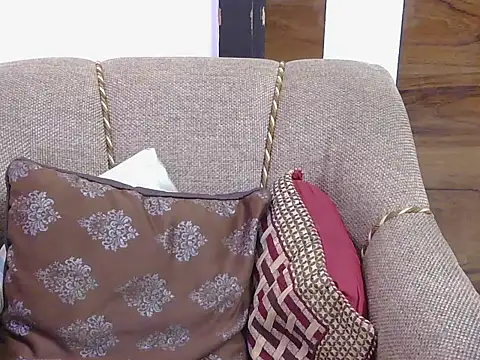 cute zaraa online show from November 15, 5:00 am