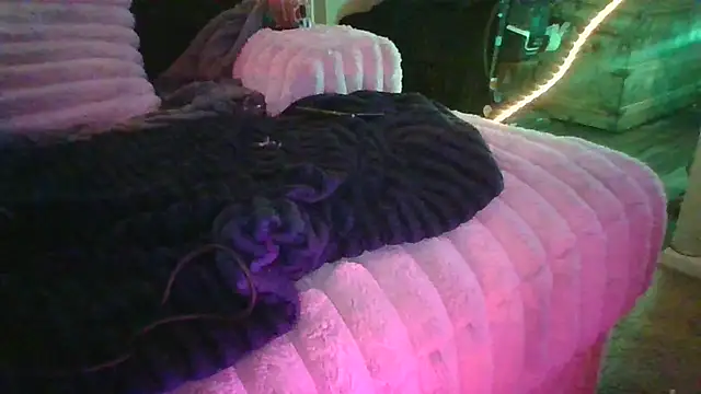 nvthvn555 online show from October 27, 5:52 am