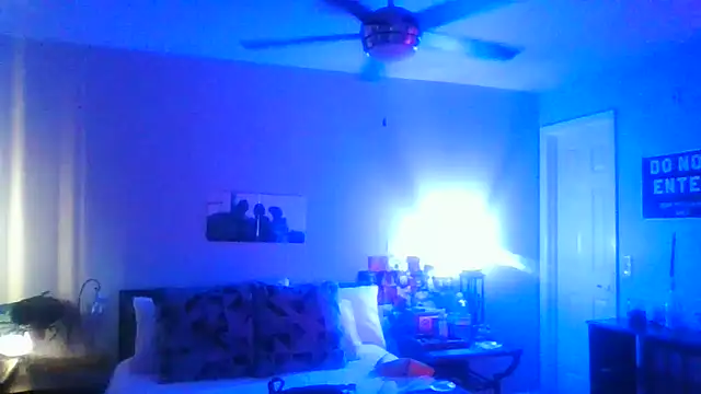 Snapshot of nvthvn555 chatting on October 18, 11:29 pm nvthvn555 online show from October 18, 11:29 pm