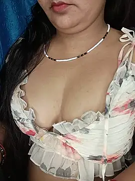 Snapshot of Rashmi_011 chatting on July 2, 12:00 am Rashmi 011 online show from July 2, 12:00 am