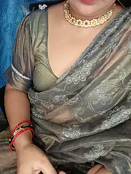 Snapshot of Rashmi_011 chatting on July 9, 12:44 am Rashmi 011 online show from July 9, 12:44 am