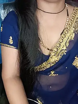 Snapshot of Rashmi_011 chatting on June 28, 12:17 am Rashmi 011 online show from June 28, 12:17 am